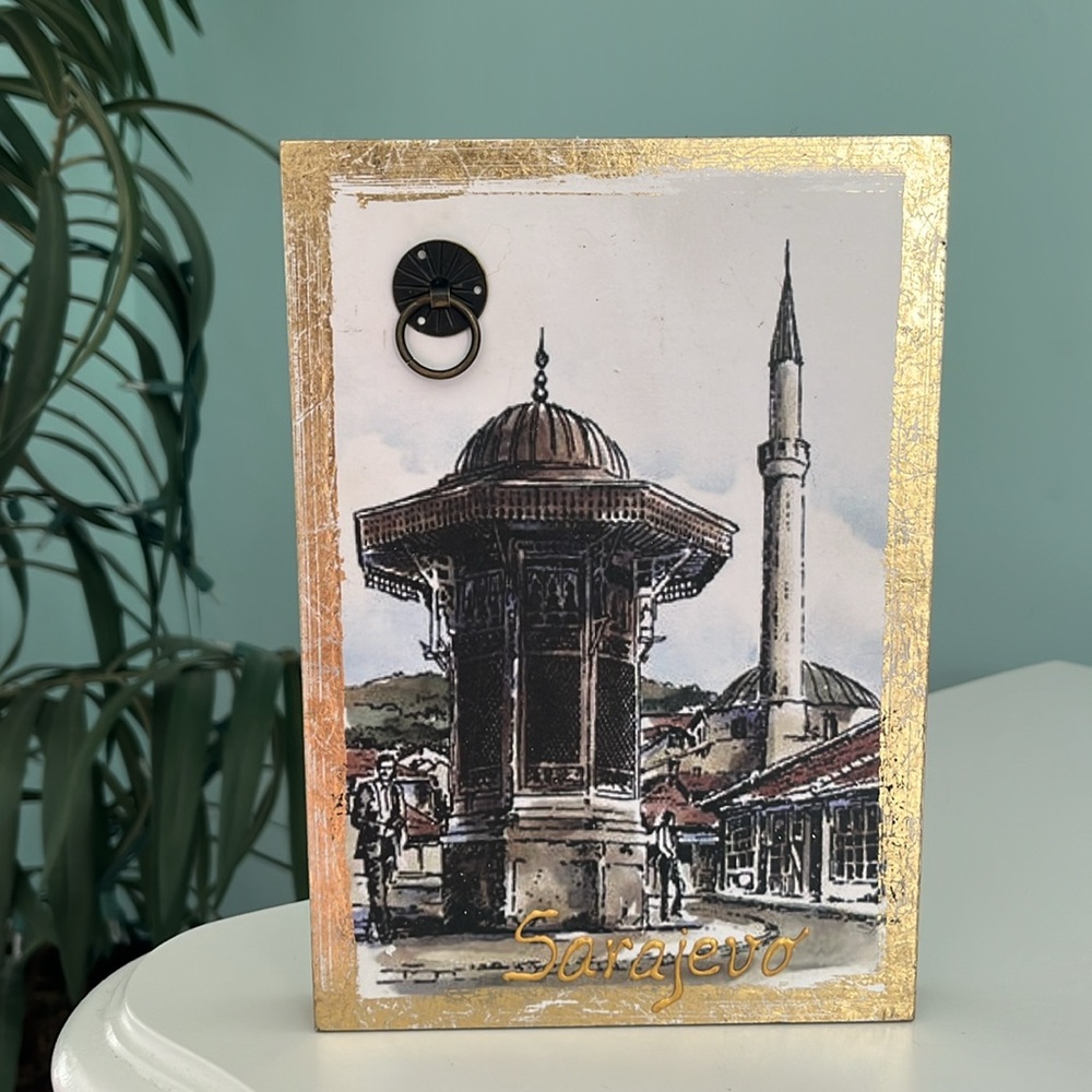 Wall Decor Saravejo Bosnia with Hook to Hang Vacation Souvenir